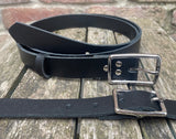 Plain leather 19mm or 25mm wide belt with chrome plated zinc buckle. Choice of 13 colours 121Z
