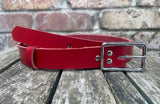 Plain leather 19mm or 25mm wide belt with chrome plated zinc buckle. Choice of 13 colours 121Z
