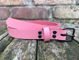 Plain leather 19mm wide belt with antique copper look steel buckle. Choice of 13 colours 1407
