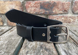 Plain leather 30mm wide belt with nickel plated steel buckle. Choice of 13 colours 685B