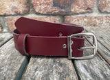 Plain leather 30mm wide belt with nickel plated steel buckle. Choice of 13 colours 685B