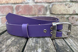 Plain leather 19mm or 25mm wide belt with nickle plated steel buckle. Choice of 13 colours 685C