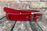 Plain leather 19mm or 25mm wide belt with nickle plated steel buckle. Choice of 13 colours 685C