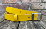 Plain leather 19mm or 25mm wide belt with nickle plated steel buckle. Choice of 13 colours 685C