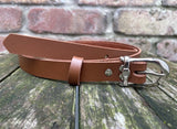 Plain leather 19mm wide belt with nickle plated steel buckle. Choice of 13 colours 685H