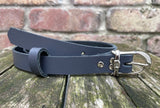 Plain leather 19mm wide belt with nickle plated steel buckle. Choice of 13 colours 685H