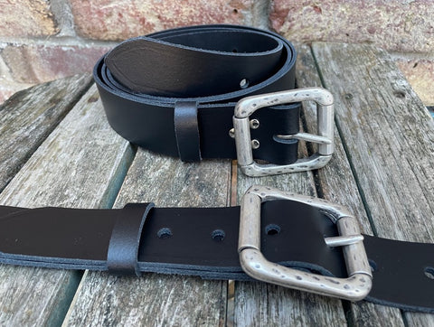 Plain leather belt with pewter double roller buckle. 38mm wide choice of colour 852