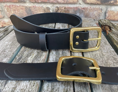 Plain leather belt with solid brass buckle. 38mm wide choice of colour B028