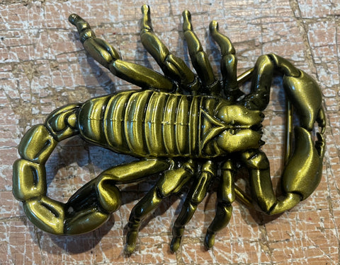 Scorpion gold coloured metal belt buckle BK51