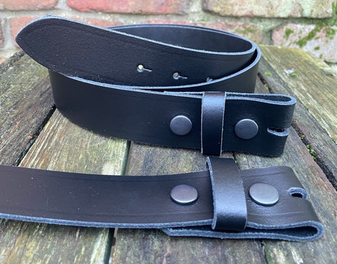 Plain leather 19mm-50mm wide press stud/snap belt with black steel studs. Choice of 13 colours.