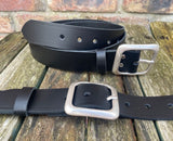 Plain leather 38mm wide belt with pewter rectangle buckle. Choice of 13 colours