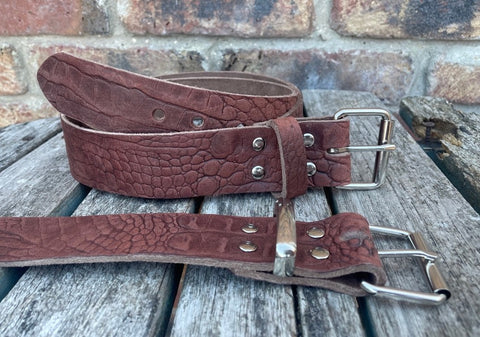 Brown crocodile skin look buffalo leather belt & nickel plated Steel roller buckle. Choice of width