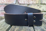 Plain leather 19mm-50mm wide Chicago screw belt with black steel screws. Choice of 13 colours.