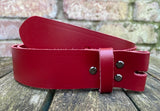 Plain leather 19mm-50mm wide Chicago screw belt with black steel screws. Choice of 13 colours.