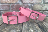 Buckle leather choker 19mm or 25mm wide. Choice of 13 colours.