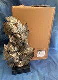 Natural emotion Embrace figurine by Nemesis Now