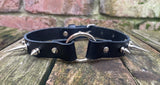 Spiked o-ring leather choker approx 19mm wide. Choice of 13 colours and spike size.
