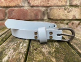 Plain leather 19mm wide belt with antique silver look zinc buckle. Choice of 13 colours PH75364