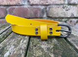 Plain leather 19mm wide belt with antique silver look zinc buckle. Choice of 13 colours PH75364