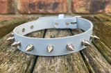 Spiked leather choker 1/2" to 2" spikes approx 19mm wide. Choice of 13 colours.