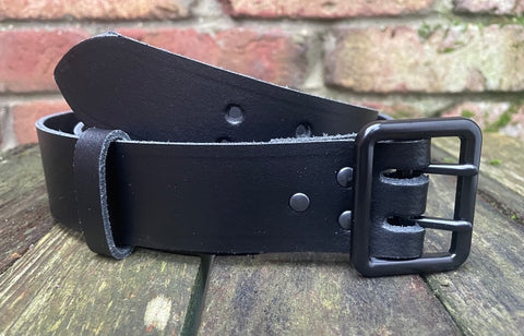 Plain leather 38mm wide belt with 2 prong black buckle. Choice of 13 colours