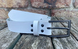 Plain leather 30mm wide belt with gunmetal buckle. Choice of 13 colours Z6724