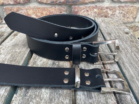 Plain leather belt with nickel plated zinc buckle. 30mm wide choice of colour Z9913