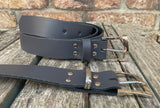 Plain leather 30mm wide belt with nickel plated zinc buckle. Choice of 13 colours Z9913