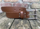 Plain leather 30mm wide belt with metal nuts & bolt buckle. Choice of 13 colours