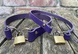 Front locking leather choker 10mm or 19mm wide. Choice of 13 colours.
