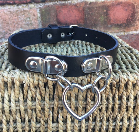 Double D & Heart Ring Leather Choker